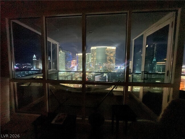 Building Photo - 4525 Dean Martin Dr