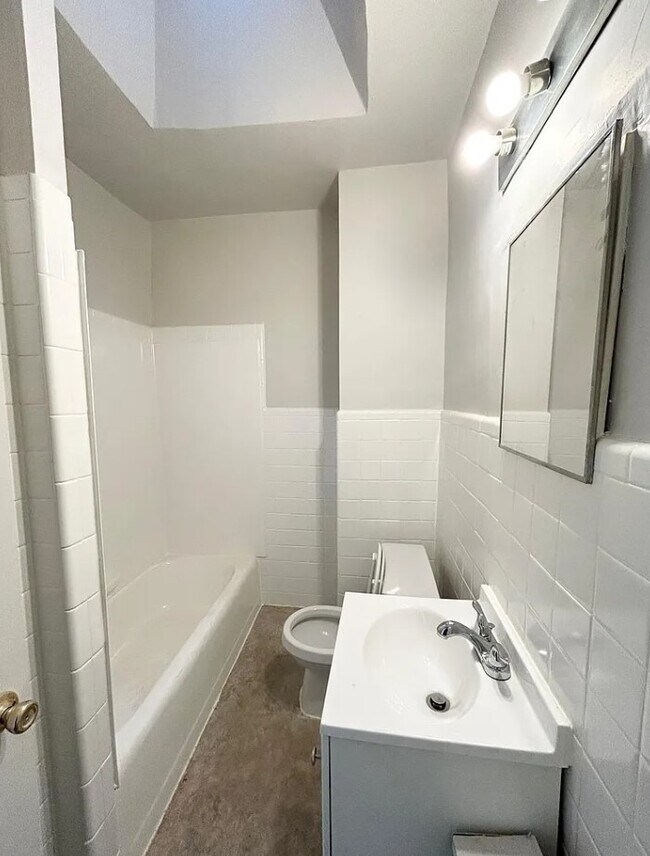 Building Photo - 1605 S Marston St