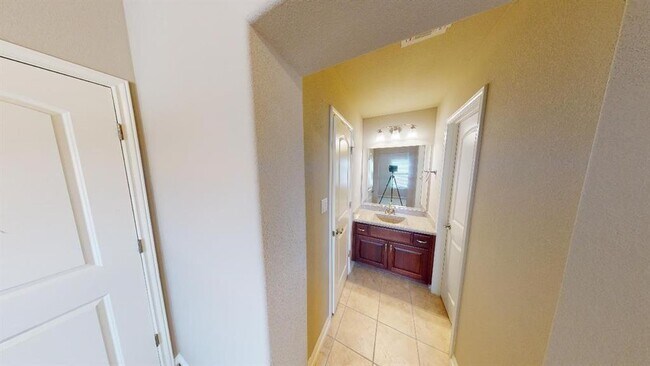 Building Photo - 5705 Lipan Apache Bend