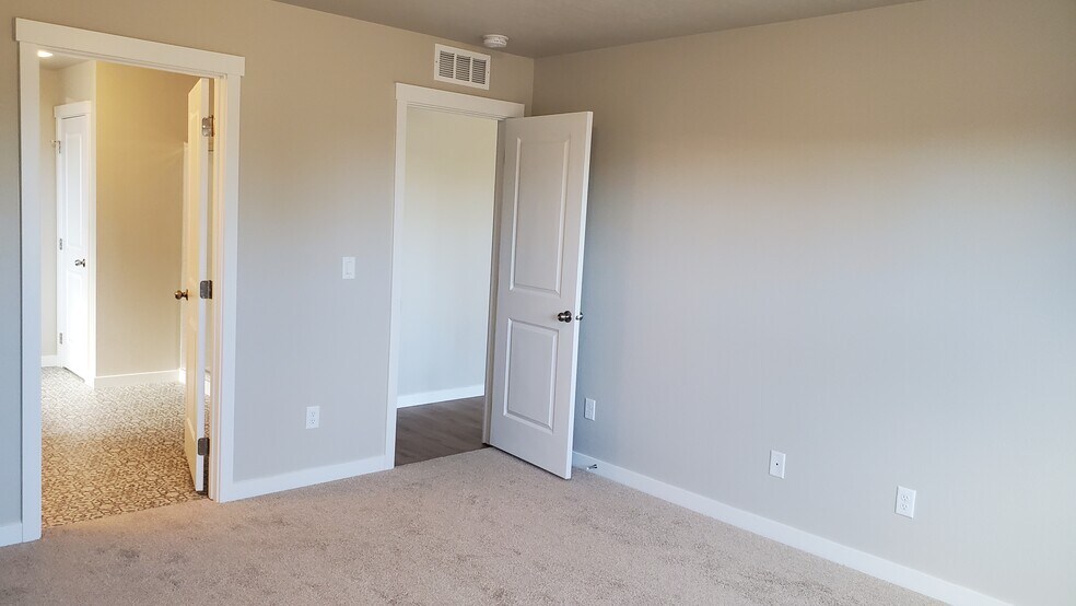 Building Photo - 16918 N Gwinnett Ave