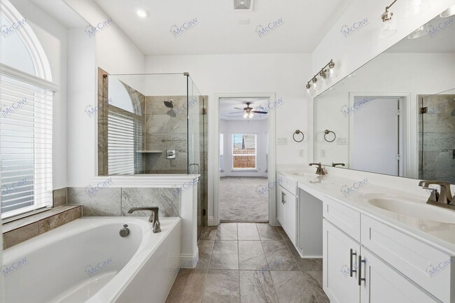 Building Photo - 6700 Palmdale Ln