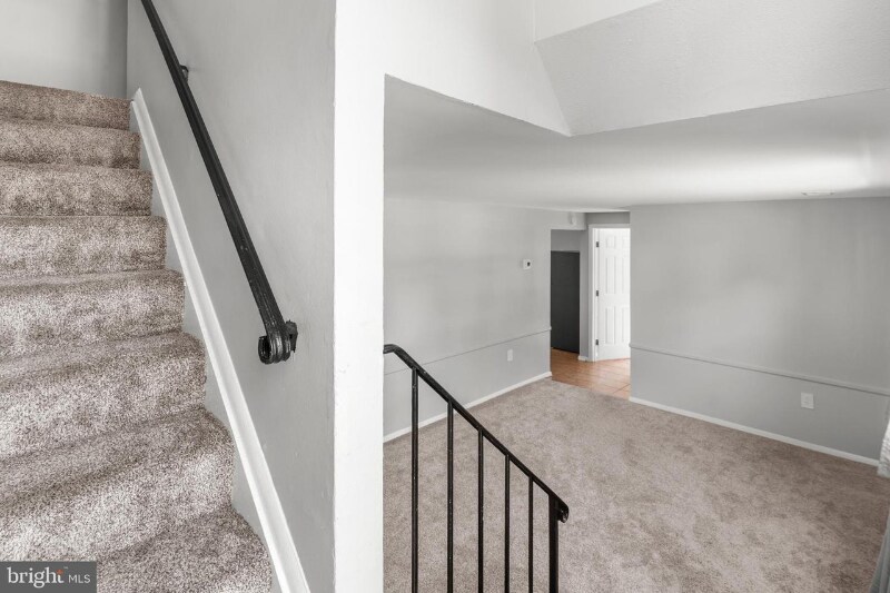 Building Photo - 655 Cadbury Dr