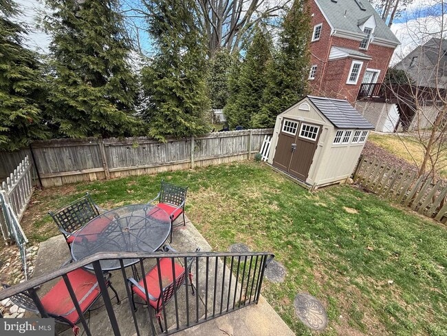 Building Photo - 2115 N Potomac St