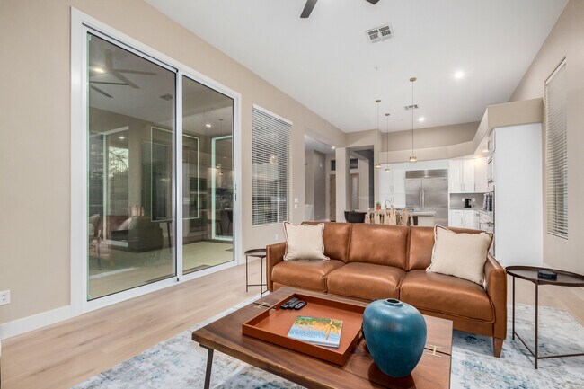 Building Photo - 10837 E Running Deer Trail