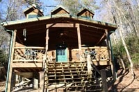 Building Photo - Furnished Cabin With Loft
