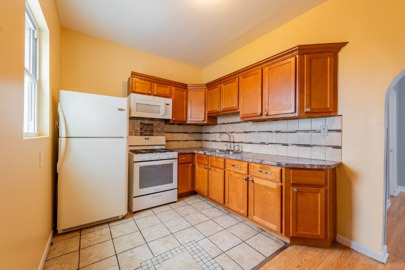 Building Photo - 3525 S 52nd Ct