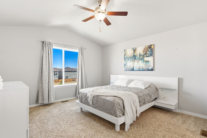 Building Photo - 10850 Matta Dr