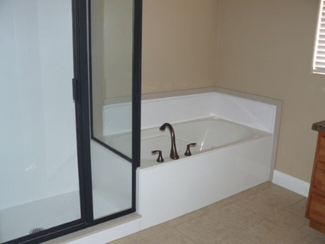 Building Photo - Beautiful 3 bedroom In Washington Utah