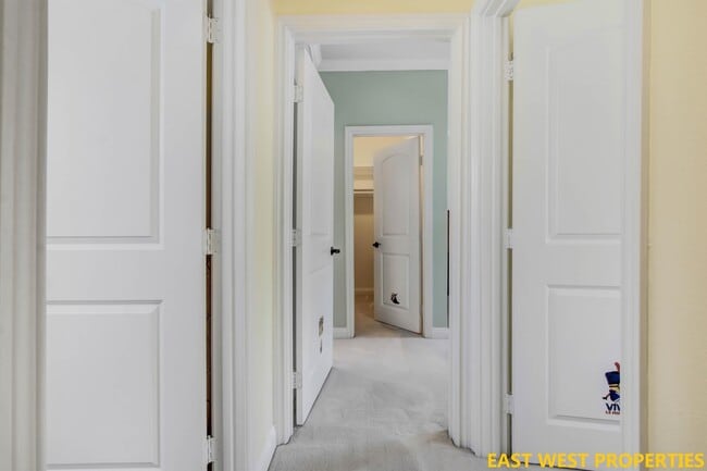 Building Photo - 58 S Altadena Dr