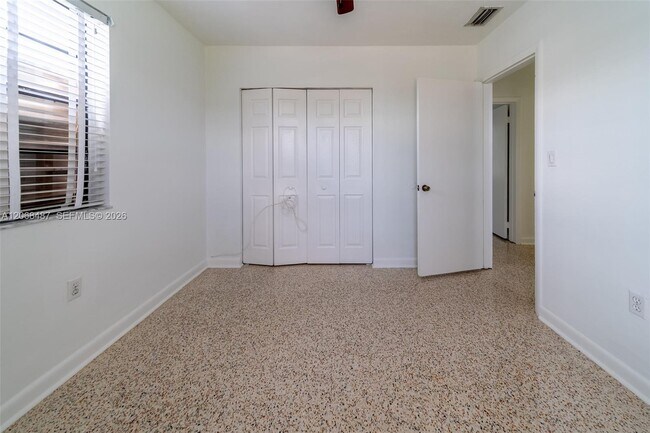 Building Photo - 4361 SW 97th Ct