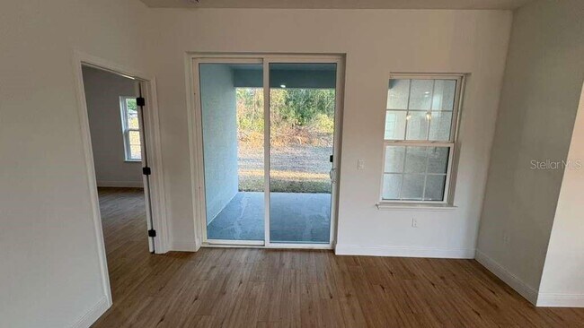 Building Photo - 2380 W Gardenia Dr