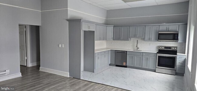 Building Photo - 39 High St