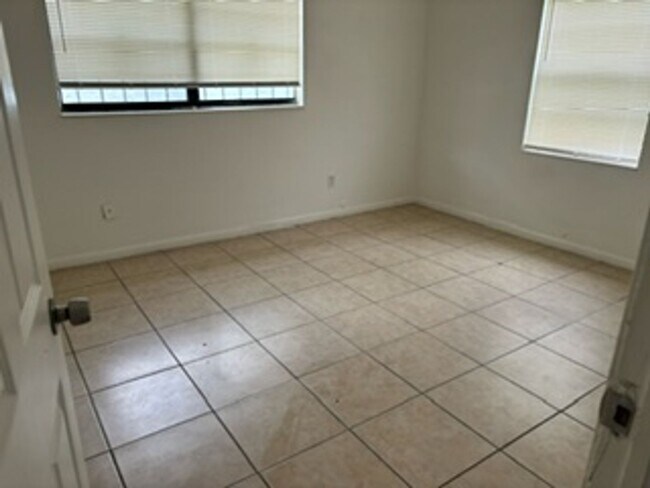 Building Photo - 8718 Ednam Pl