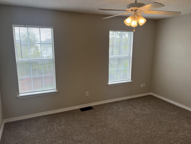Building Photo - 2263 Whitman Ln