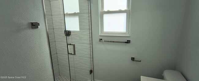 Building Photo - 216 NE 3rd St