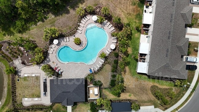 Building Photo - 10340 Oakside Dr