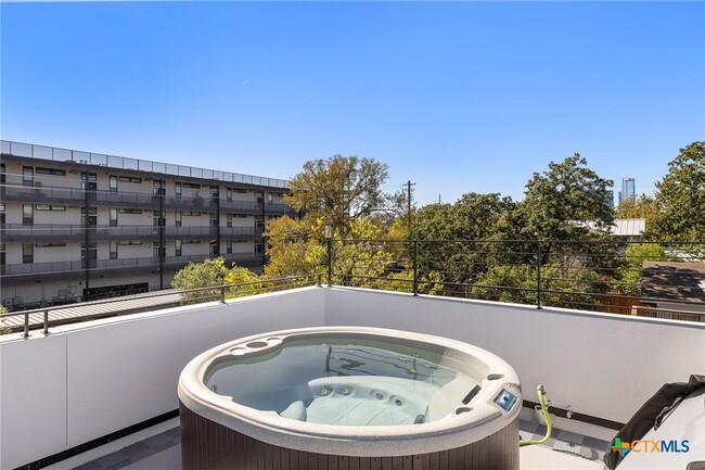 Building Photo - 1210 Angelina St