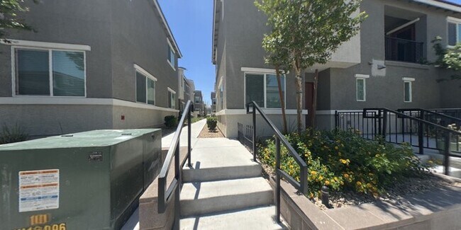 Building Photo - Charming 3-Bedroom Home with Modern Comforts