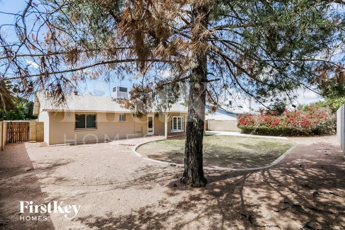 Building Photo - 5715 S Siesta Ln