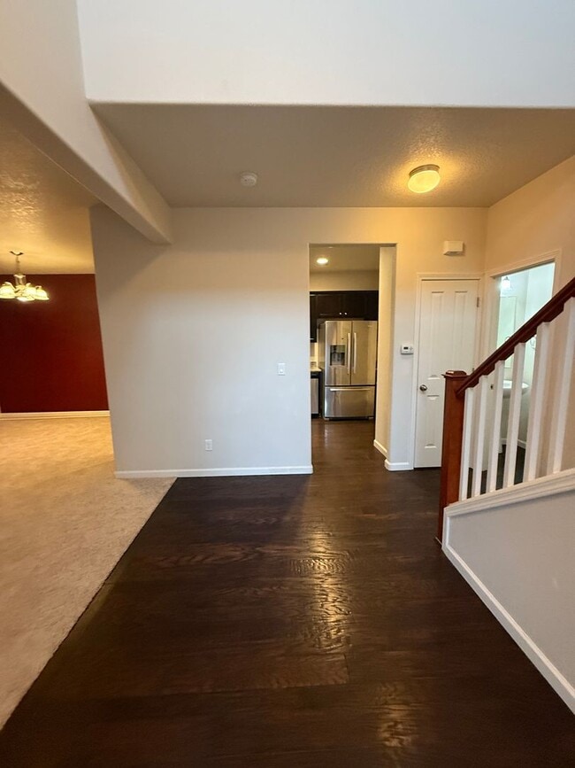 Building Photo - Beautiful Contemporary Home in Hillsboro