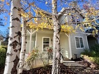 Building Photo - 215