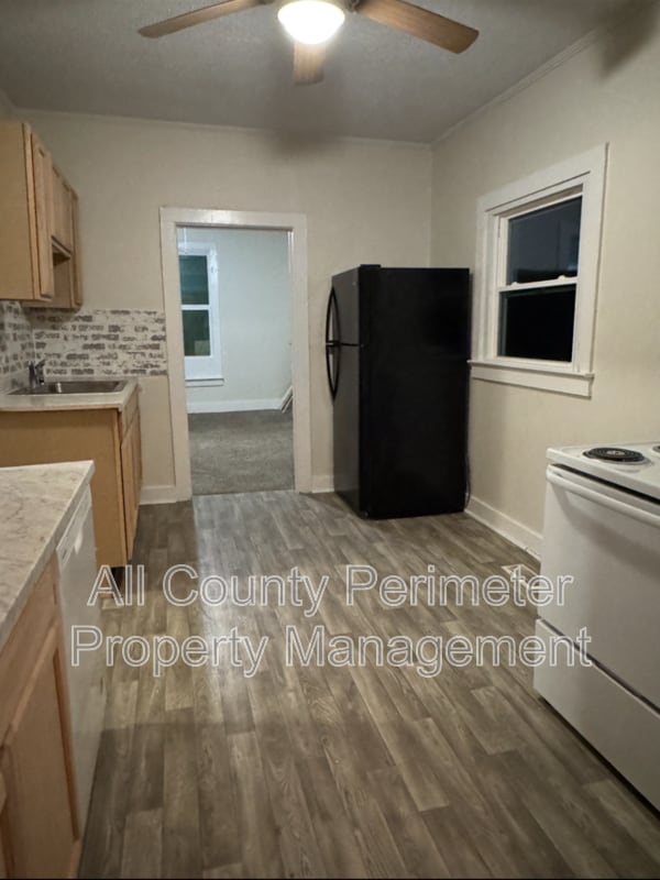 Building Photo - 2169 Neal Ave