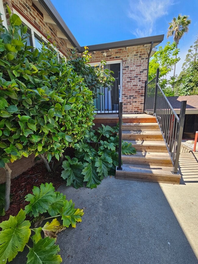 Building Photo - 9282 Mosquito Rd