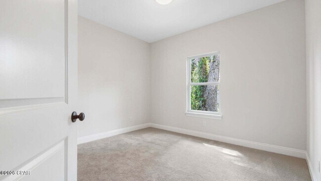 Building Photo - 906 Mulberry Ave
