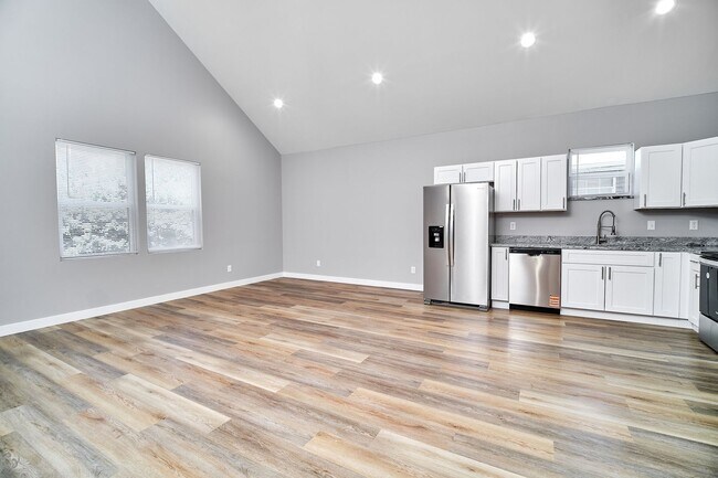Building Photo - 415 Dequincy St