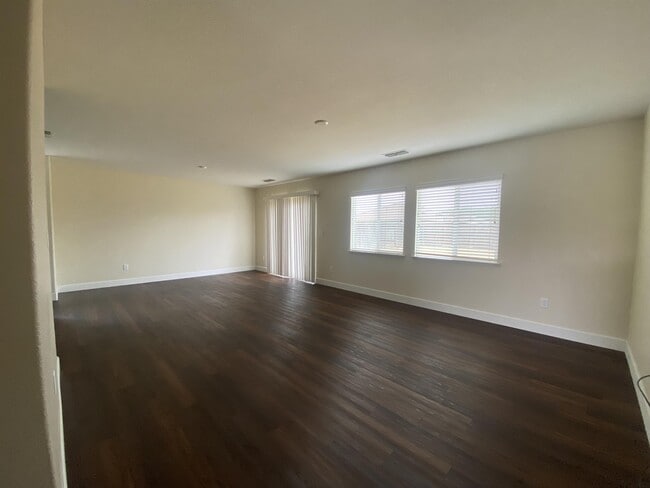 Building Photo - 9397 Collier Ct