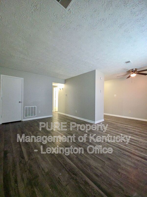 Building Photo - 301 Christy Allyn Ct