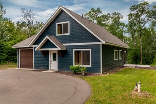 Building Photo - 12444 Fawn Lake Rd