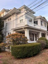 Building Photo - 490 Villa Ave