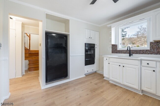 Building Photo - 71 Broad St