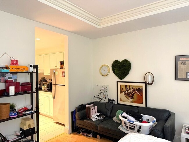 Building Photo - Elegant Back Bay Living in Full-Service La...