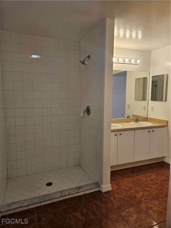 Building Photo - 2511 Sunniland Blvd