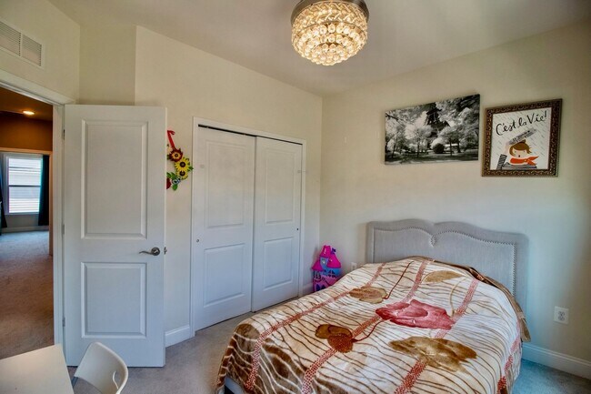 Building Photo - 17268 Herring Gull Ln