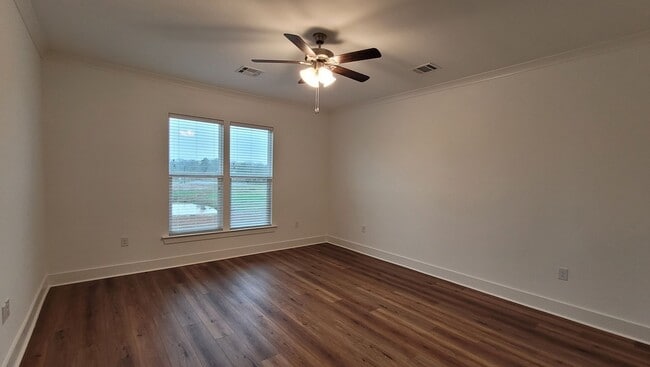 Building Photo - Must see home in Zachary!