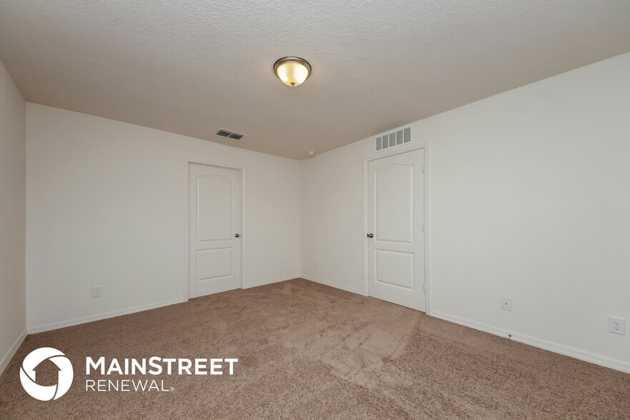 Building Photo - 1467 Swan Lake Cir