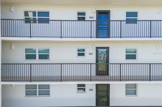 Building Photo - 9397 Midnight Pass Rd