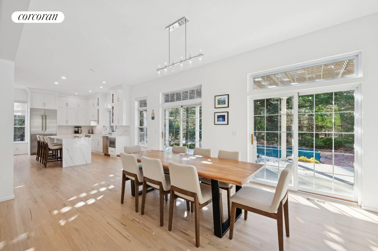 Building Photo - 5 Van Scoys Path E