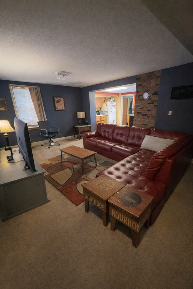 Building Photo - 215/217 N. Ashley St