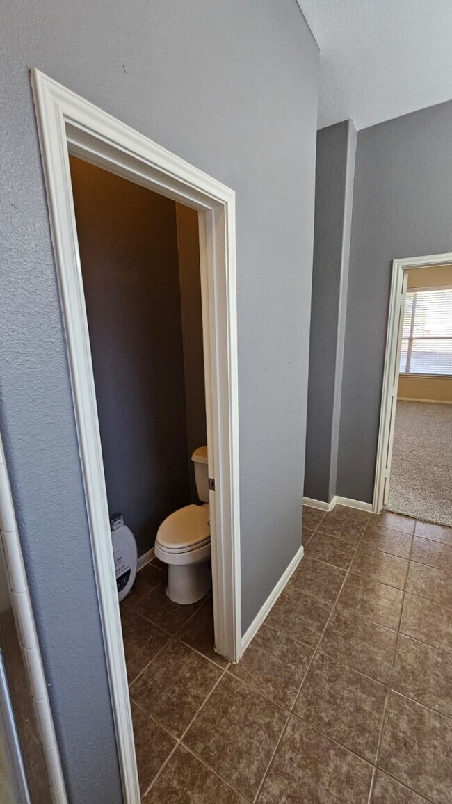 Building Photo - 5750 Ranch Prairie Tr