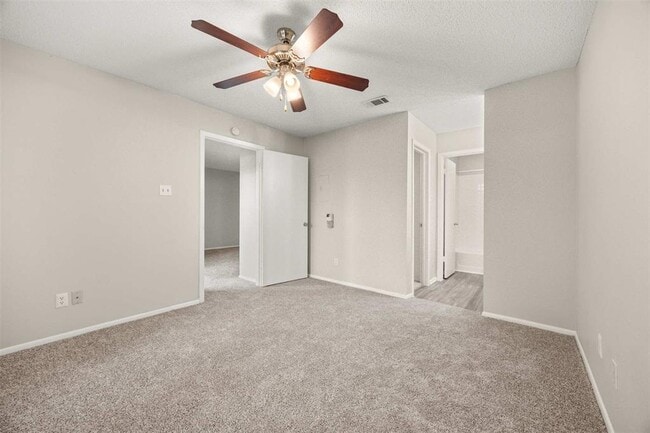 Building Photo - 3111 Parker Ln