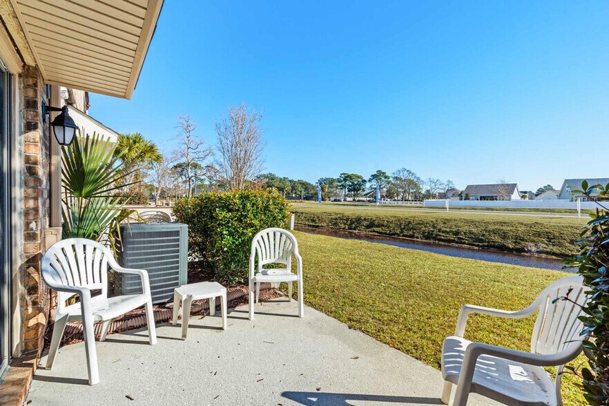 Building Photo - 203 Plantation Dr