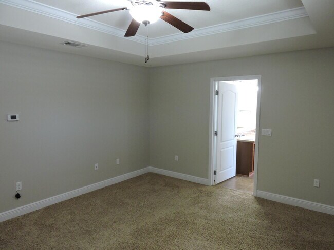 Building Photo - 4642 Hermosa Rd