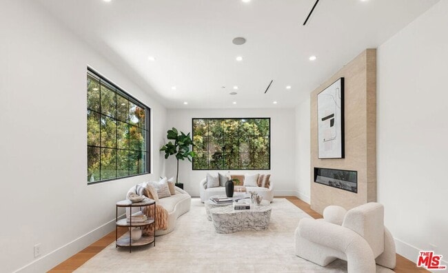 Building Photo - 2565 Patricia Ave