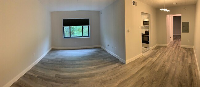 Building Photo - 3457 Evergreen Rd