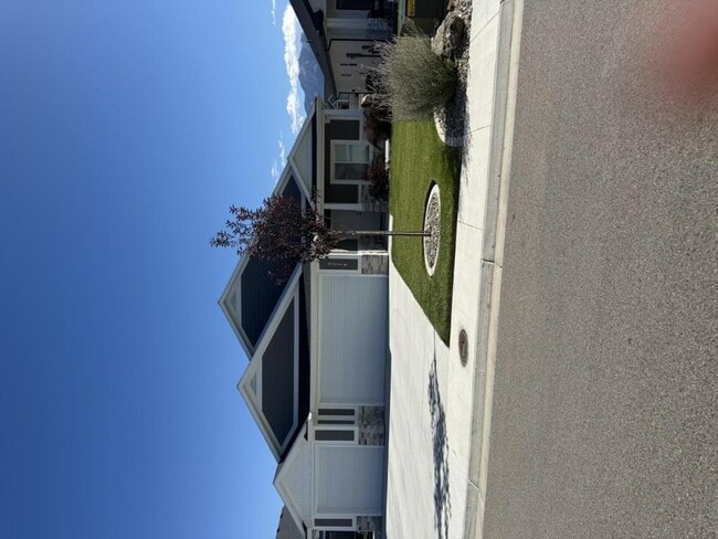 Building Photo - 2074 3125 W