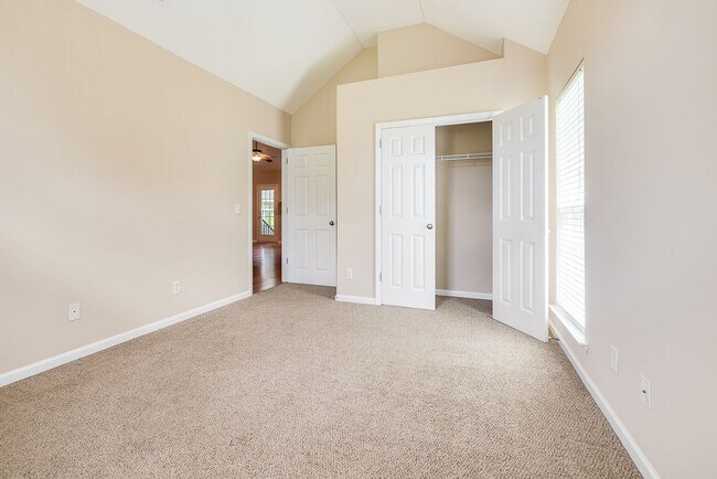 4th bedroom - 868 Young Way